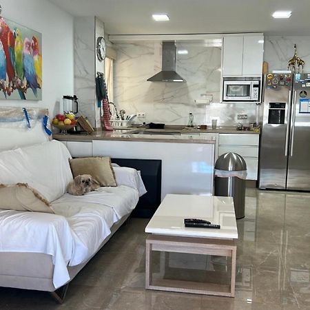 Precioso Dormitorio En El Centro De Torremolinos Exterior foto